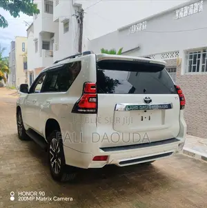 Toyota Land Cruiser Prado 2022 Blanc