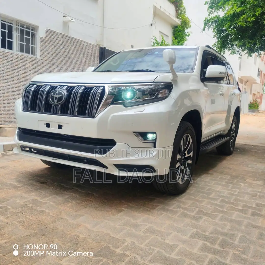 Toyota Land Cruiser Prado 2022 Blanc
