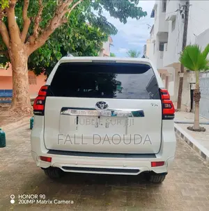 Toyota Land Cruiser Prado 2022 Blanc