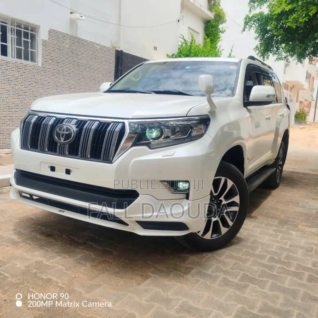 Toyota Land Cruiser Prado 2022 Blanc