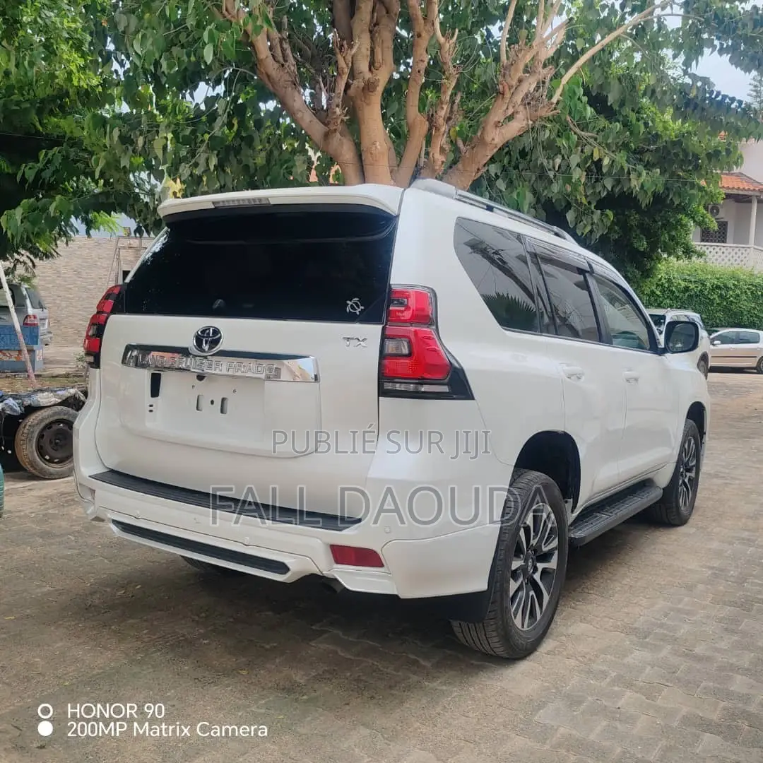 Toyota Land Cruiser Prado 2022 Blanc