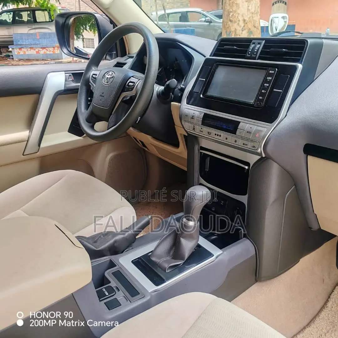 Toyota Land Cruiser Prado 2022 Blanc