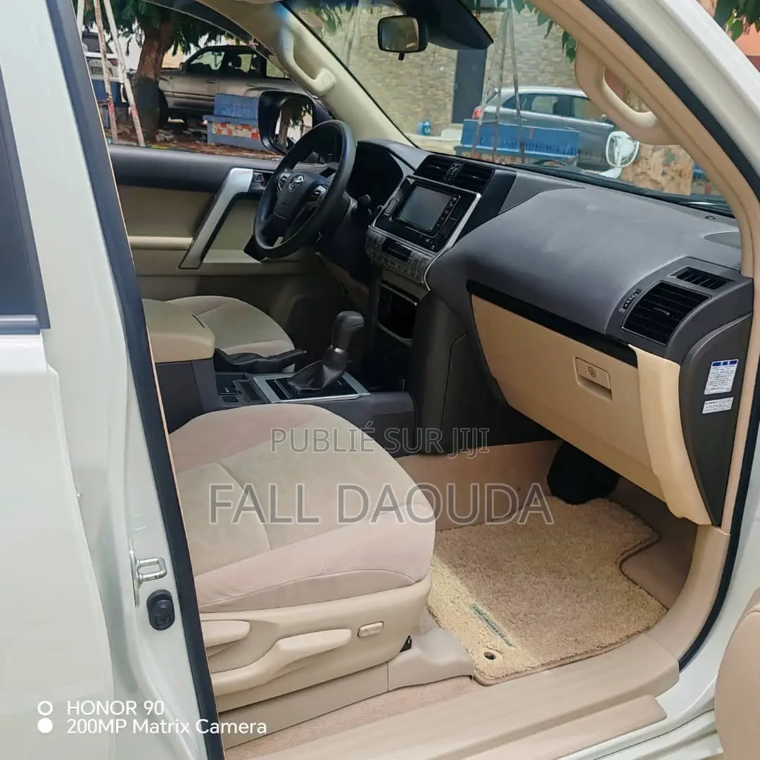 Toyota Land Cruiser Prado 2022 Blanc