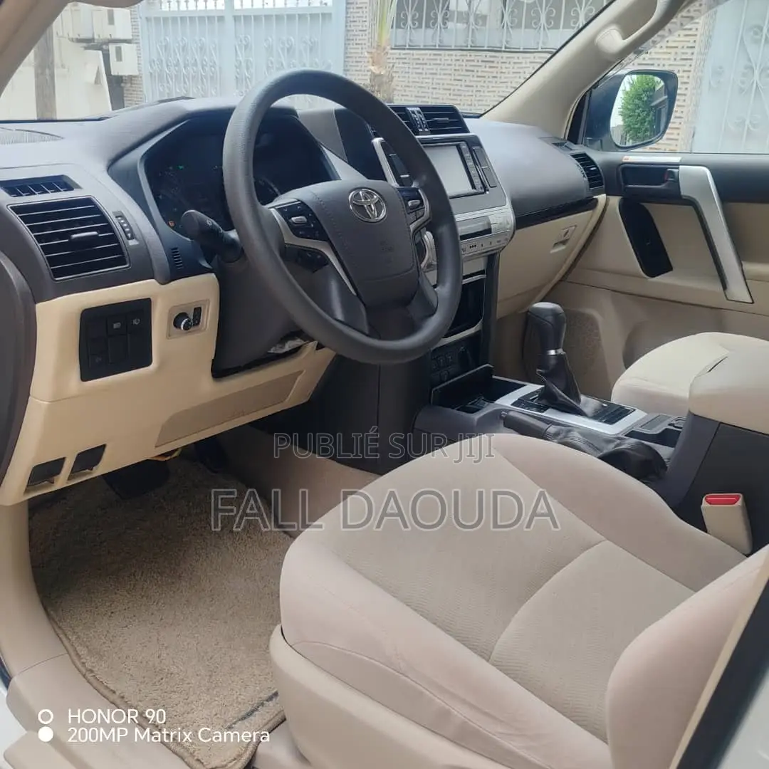 Toyota Land Cruiser Prado 2022 Blanc