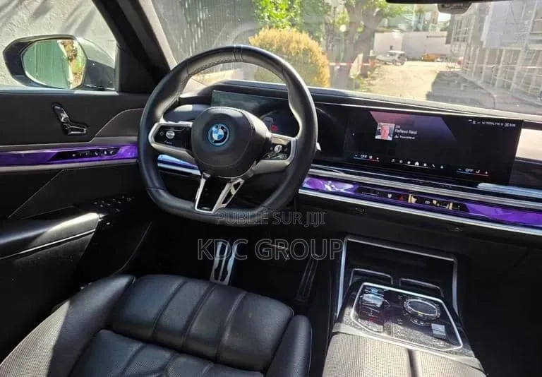 BMW i7 2023 Gris