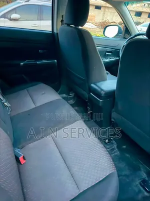 Mitsubishi Outlander 2019 Gris