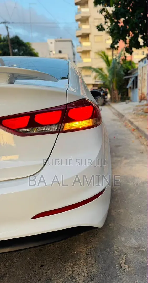 Hyundai Elantra 2017 Blanc