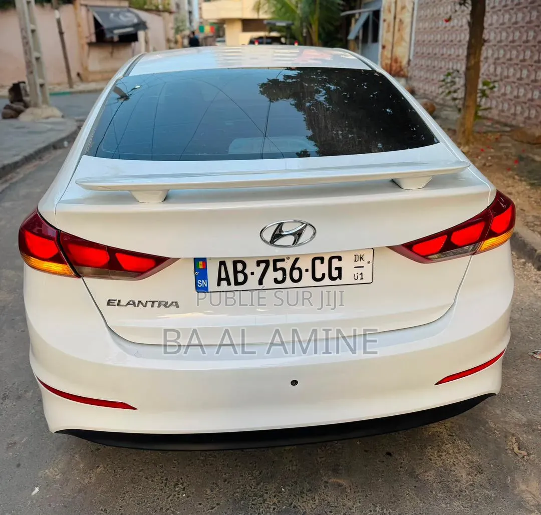 Hyundai Elantra 2017 Blanc