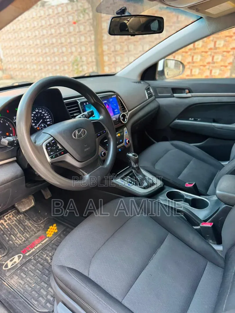 Hyundai Elantra 2017 Blanc