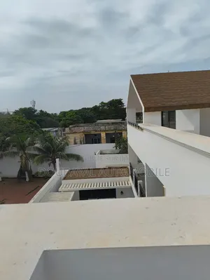 6chbre Villa dans Almadis, Almadies à Louer