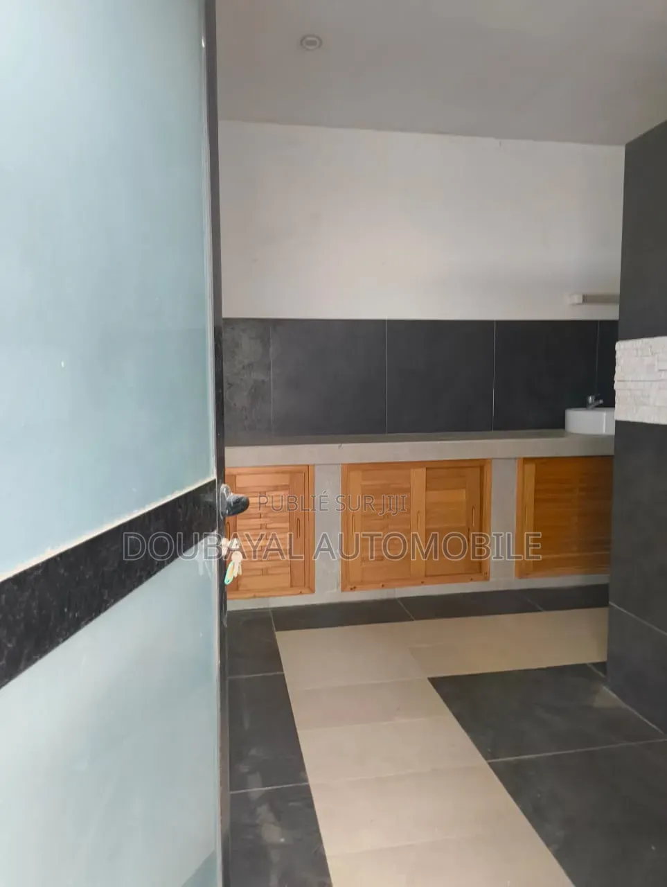 6chbre Villa dans Almadis, Almadies à Louer