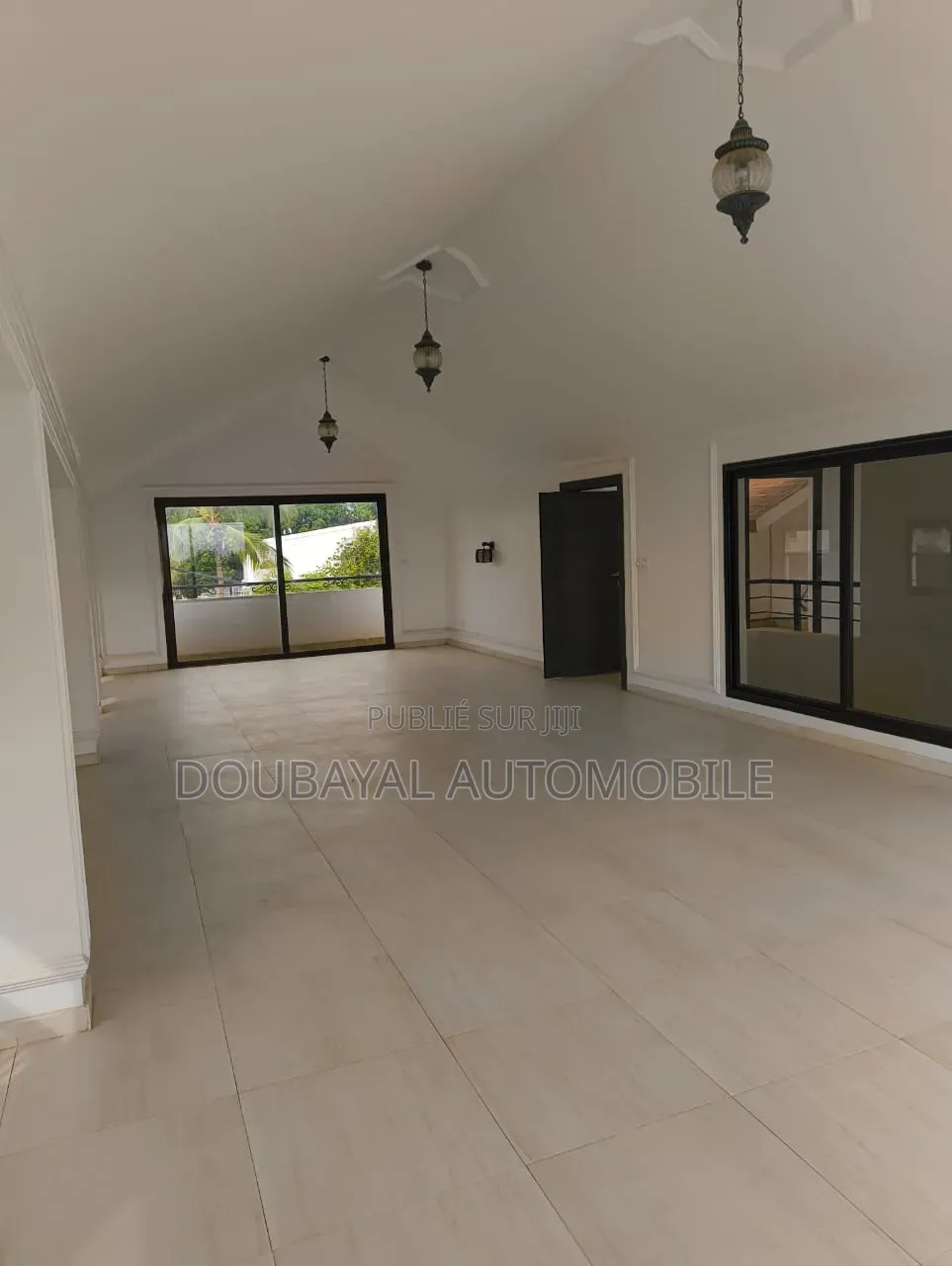 6chbre Villa dans Almadis, Almadies à Louer
