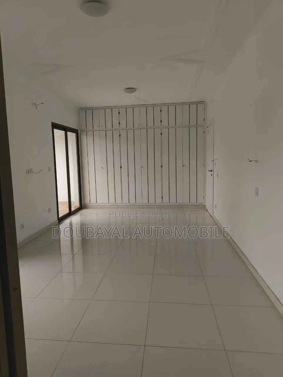 6chbre Villa dans Almadis, Almadies à Louer