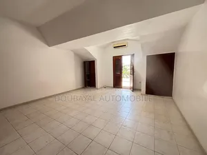 5chbre Villa dans Almadis, Almadies à Louer