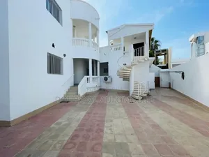 3chbre Villa dans Almadis, Almadies à Louer