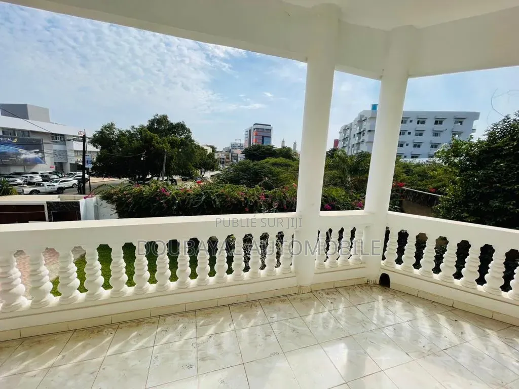 3chbre Villa dans Almadis, Almadies à Louer