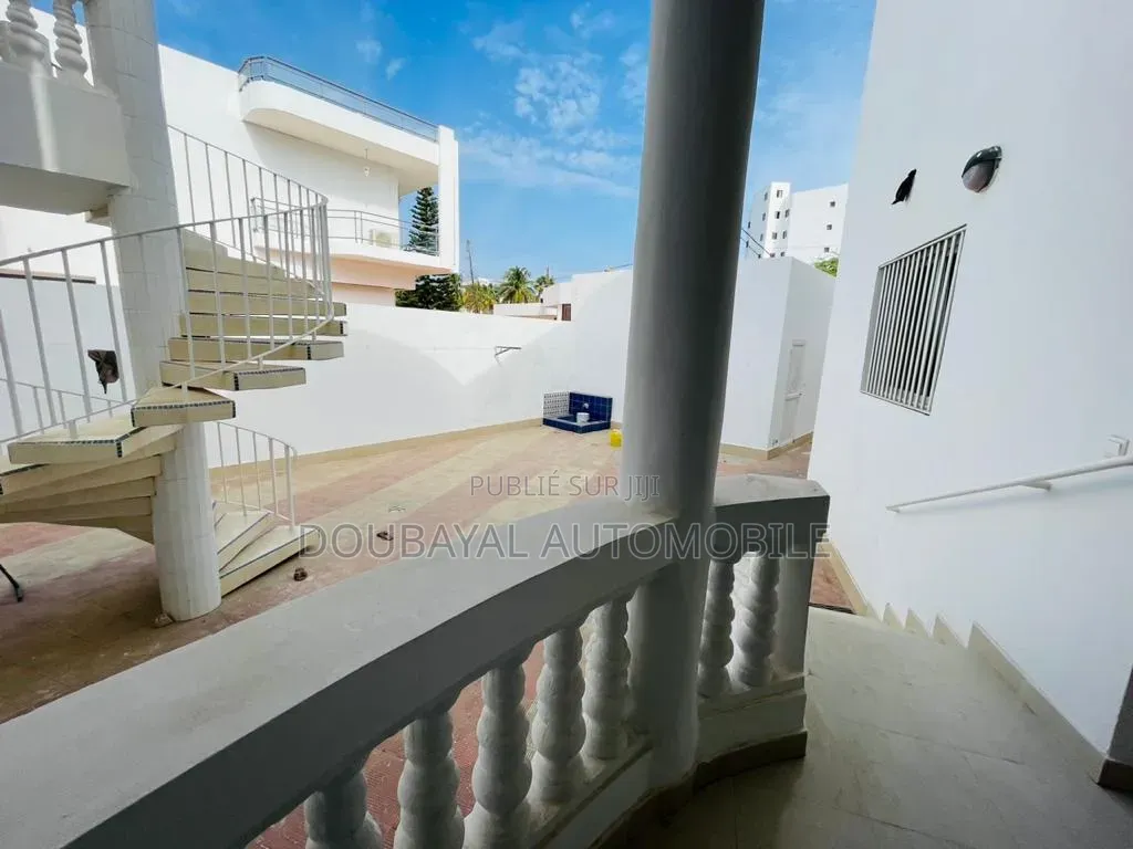 3chbre Villa dans Almadis, Almadies à Louer