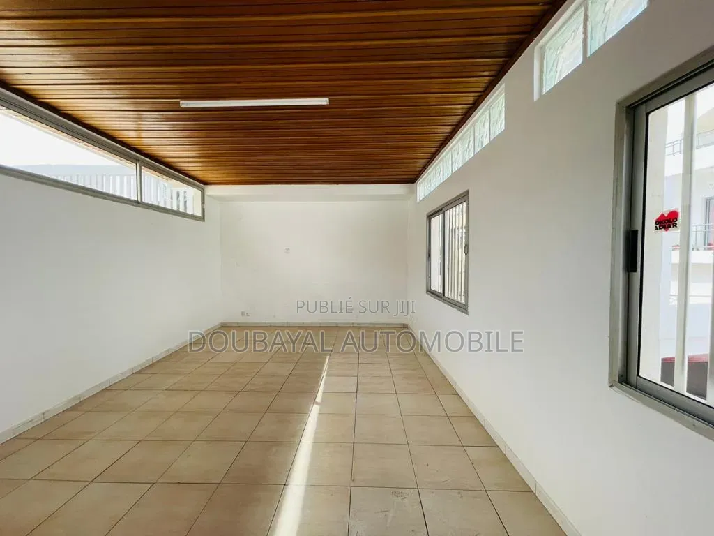 3chbre Villa dans Almadis, Almadies à Louer
