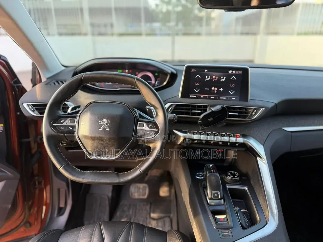 Peugeot 408 2018 Marron