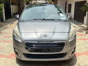 Peugeot 5008 2016 Gris