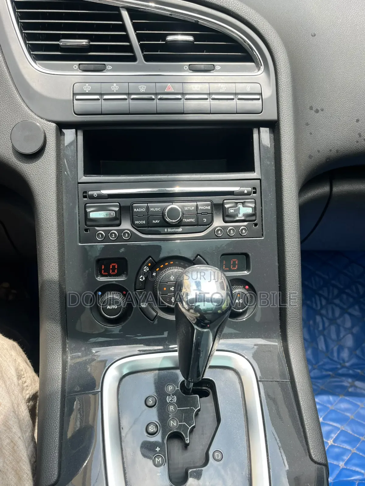 Peugeot 5008 2016 Gris