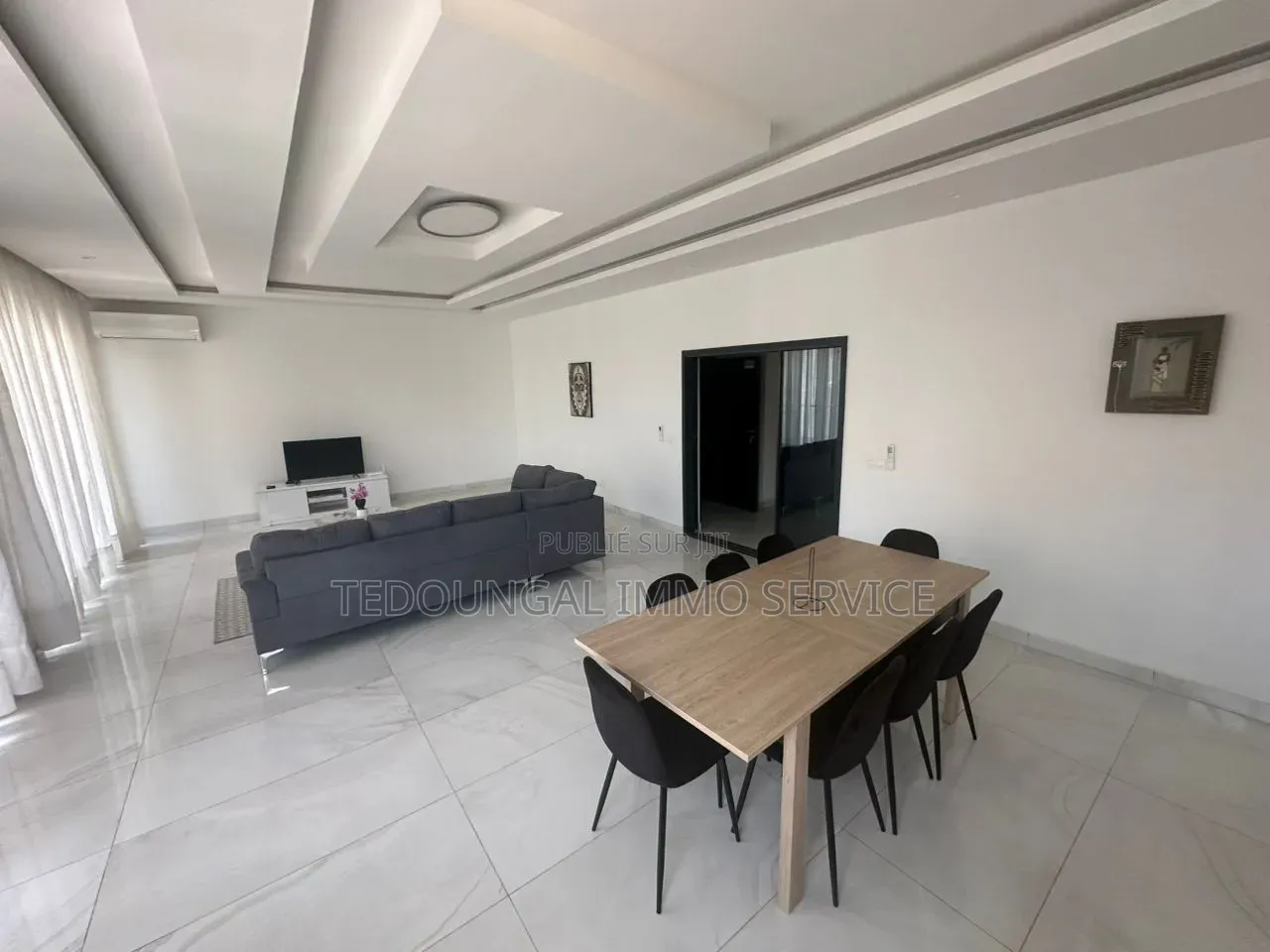 Meublé 3chbre Appartement dans Almadies à Louer