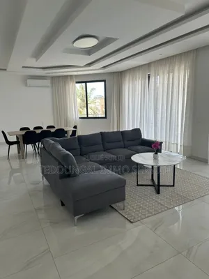 Meublé 3chbre Appartement dans Almadies à Louer