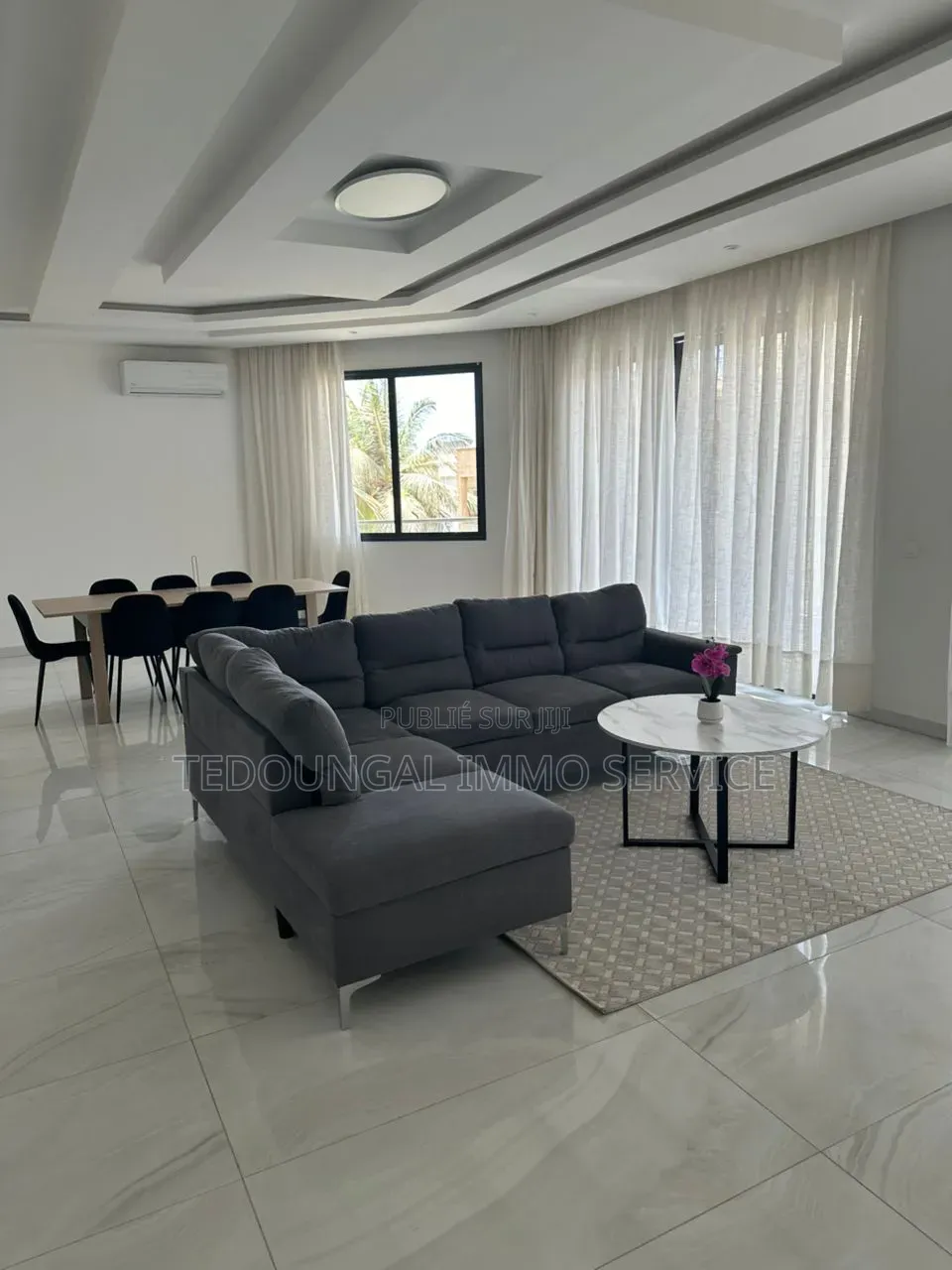 Meublé 3chbre Appartement dans Almadies à Louer