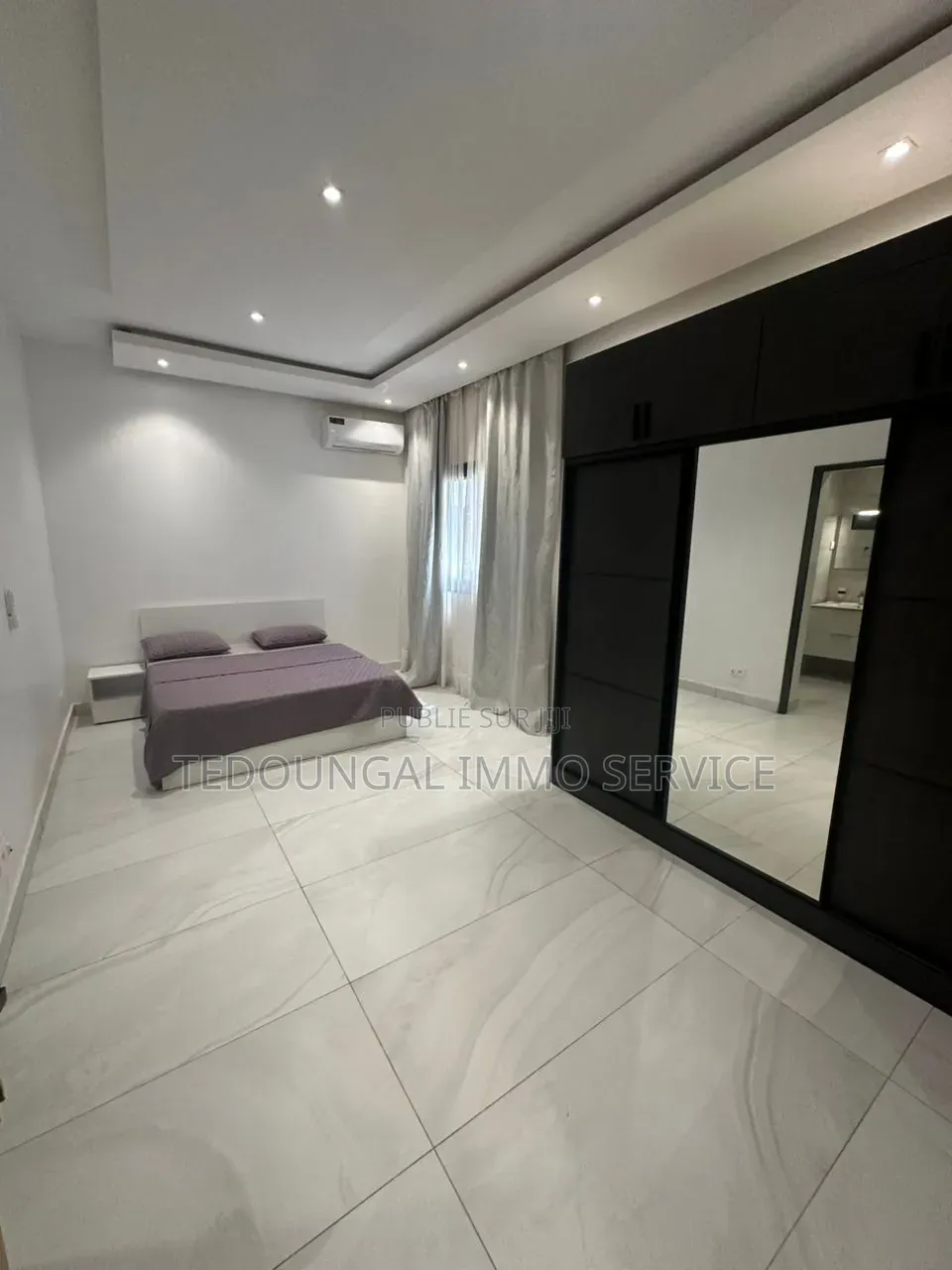 Meublé 3chbre Appartement dans Almadies à Louer