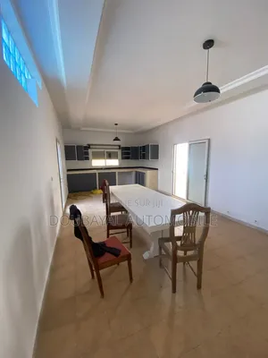 4chbre Villa dans Mermoz à Louer
