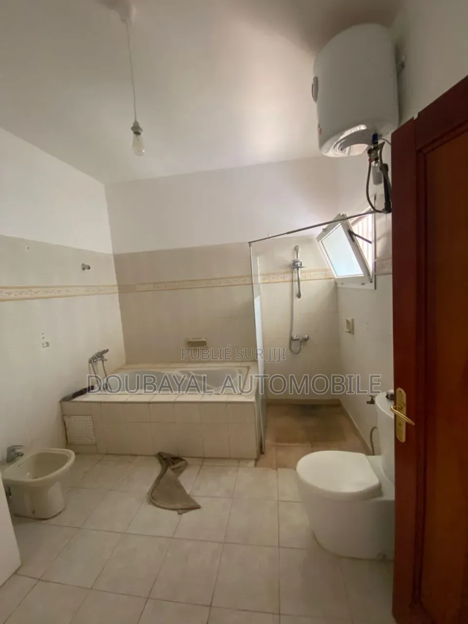 4chbre Villa dans Mermoz à Louer