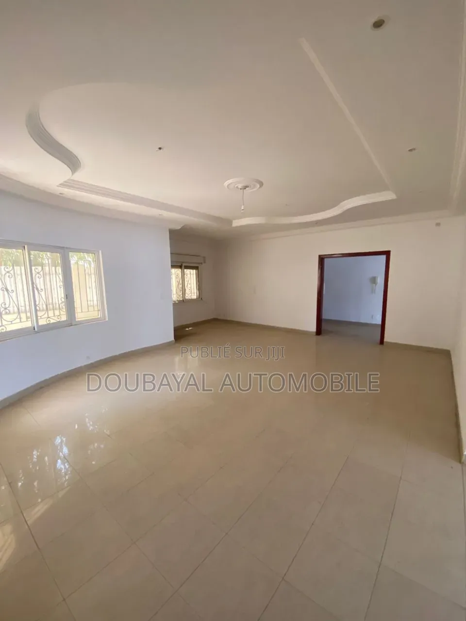 4chbre Villa dans Mermoz à Louer