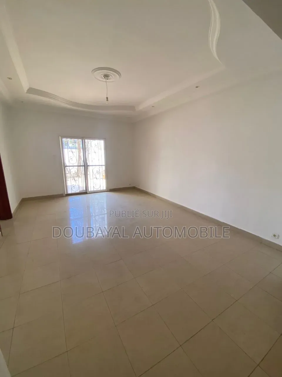 4chbre Villa dans Mermoz à Louer