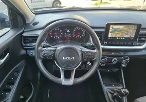 Hyundai Kona 2024 Gris