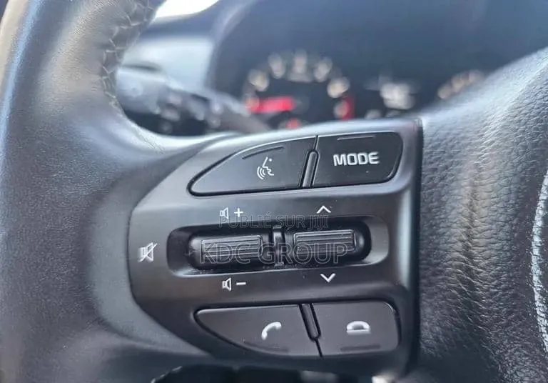 Hyundai Kona 2024 Gris