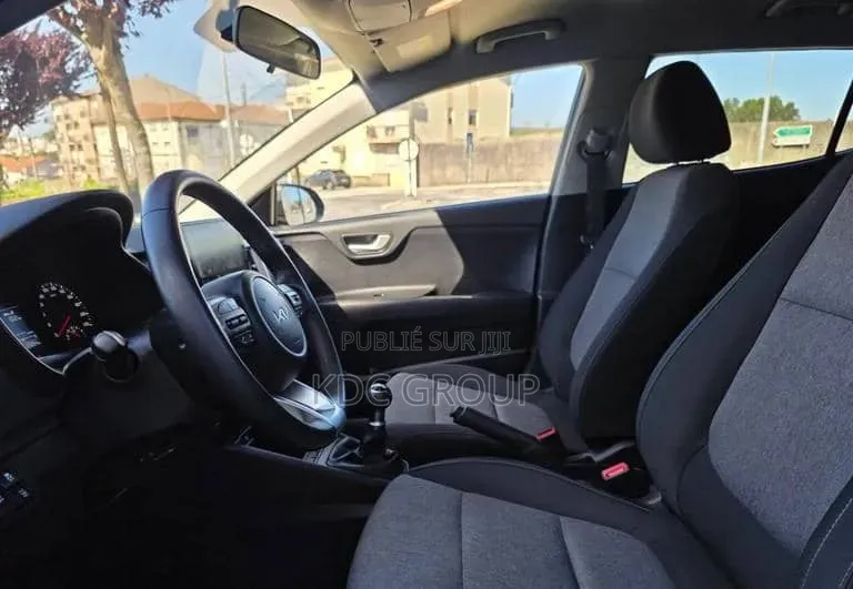 Hyundai Kona 2024 Gris