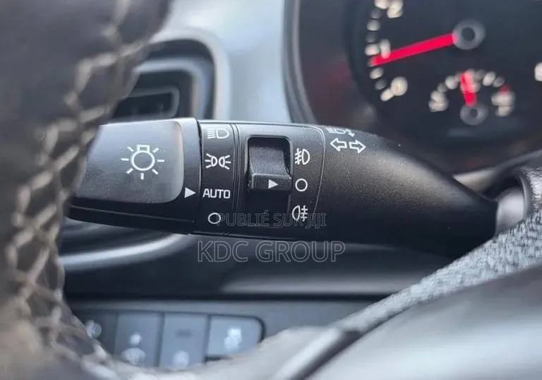 Hyundai Kona 2024 Gris