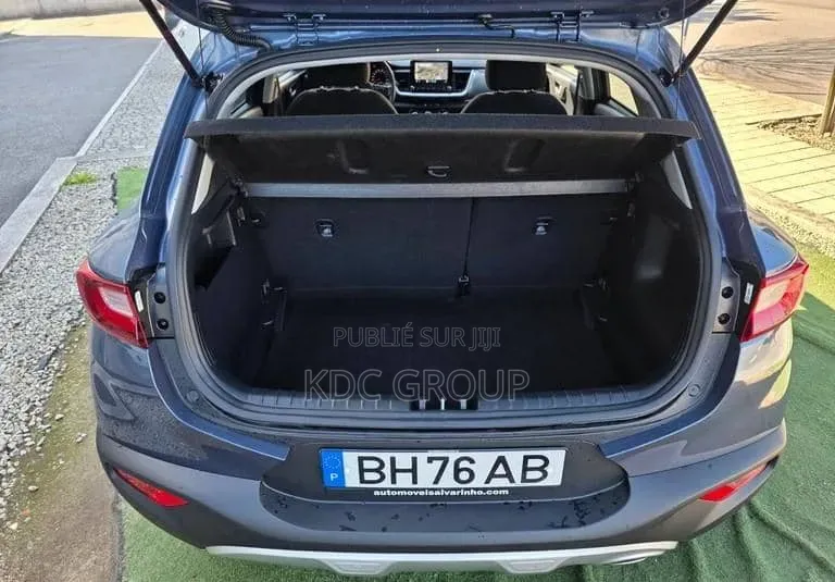Hyundai Kona 2024 Gris