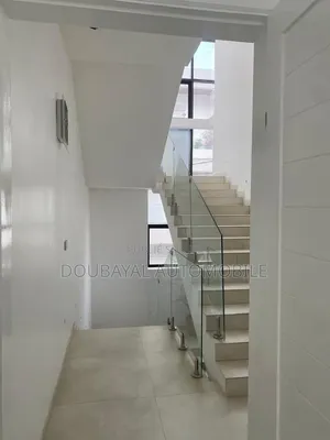 3chbre Villa dans Aparament À Louer, Ouakam à Louer