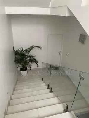 3chbre Villa dans Aparament À Louer, Ouakam à Louer