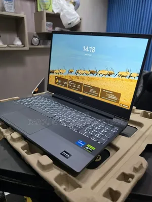Nouveau Ordinateur portable HP Victus 15 16GB Intel Core i5 SSD 512GB
