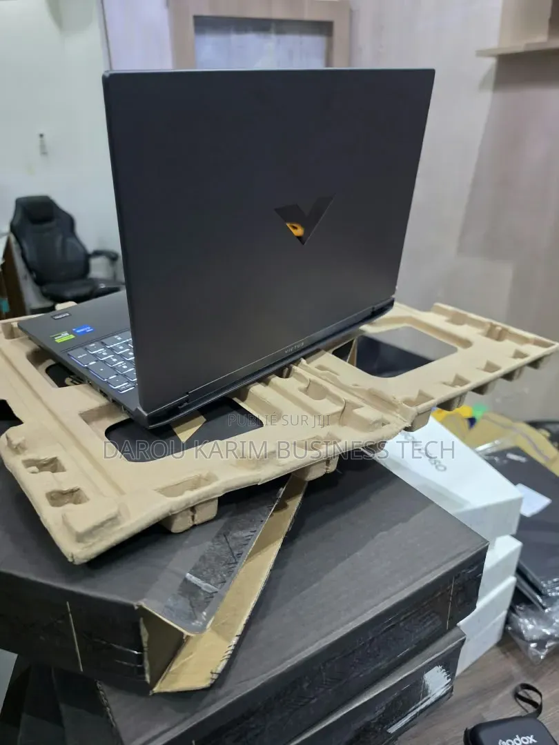 Nouveau Ordinateur portable HP Victus 15 16GB Intel Core i5 SSD 512GB
