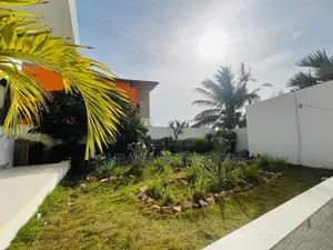 6chbre Villa dans Villa À Louer, Almadies à Louer