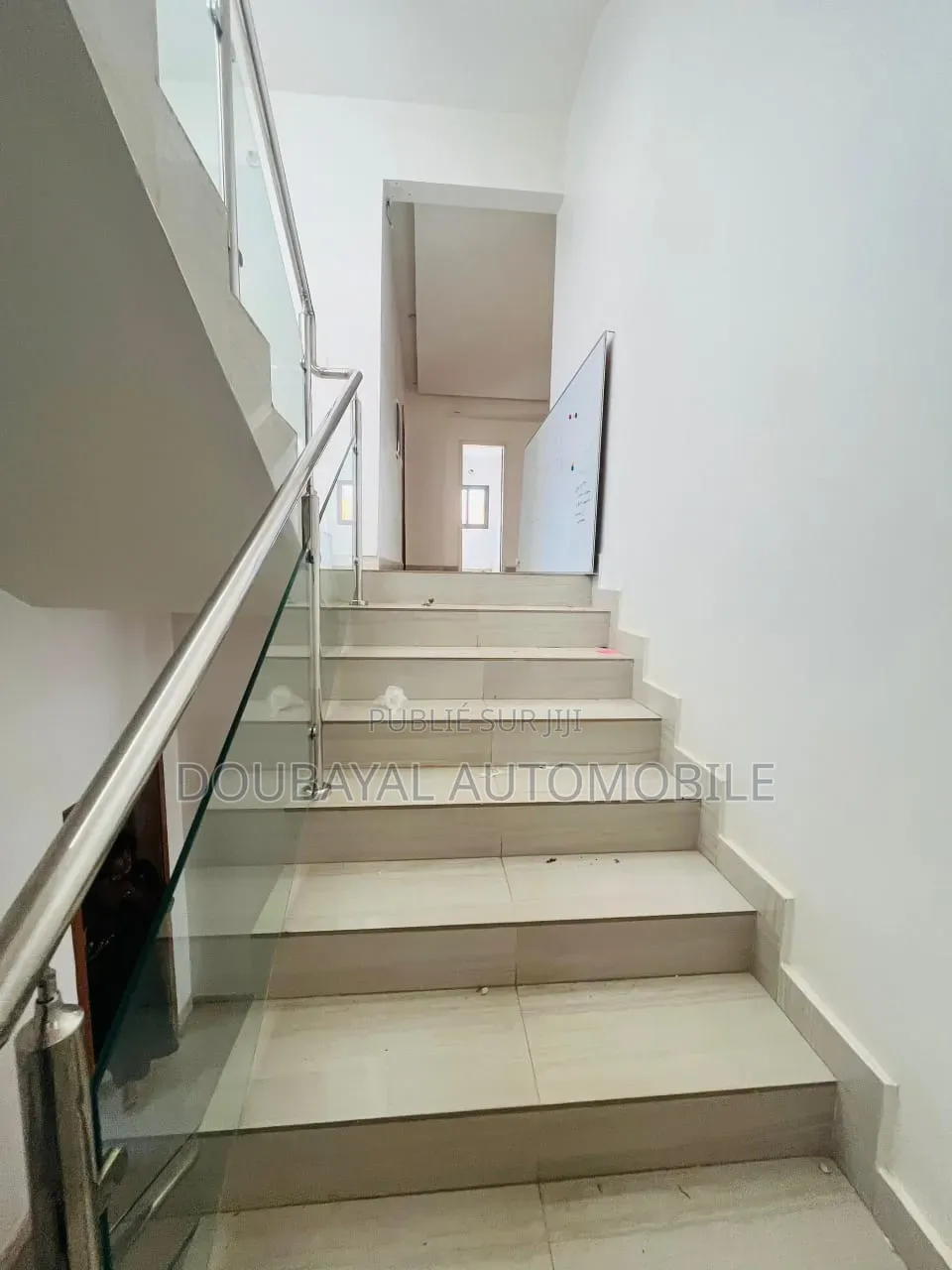 6chbre Villa dans Villa À Louer, Almadies à Louer