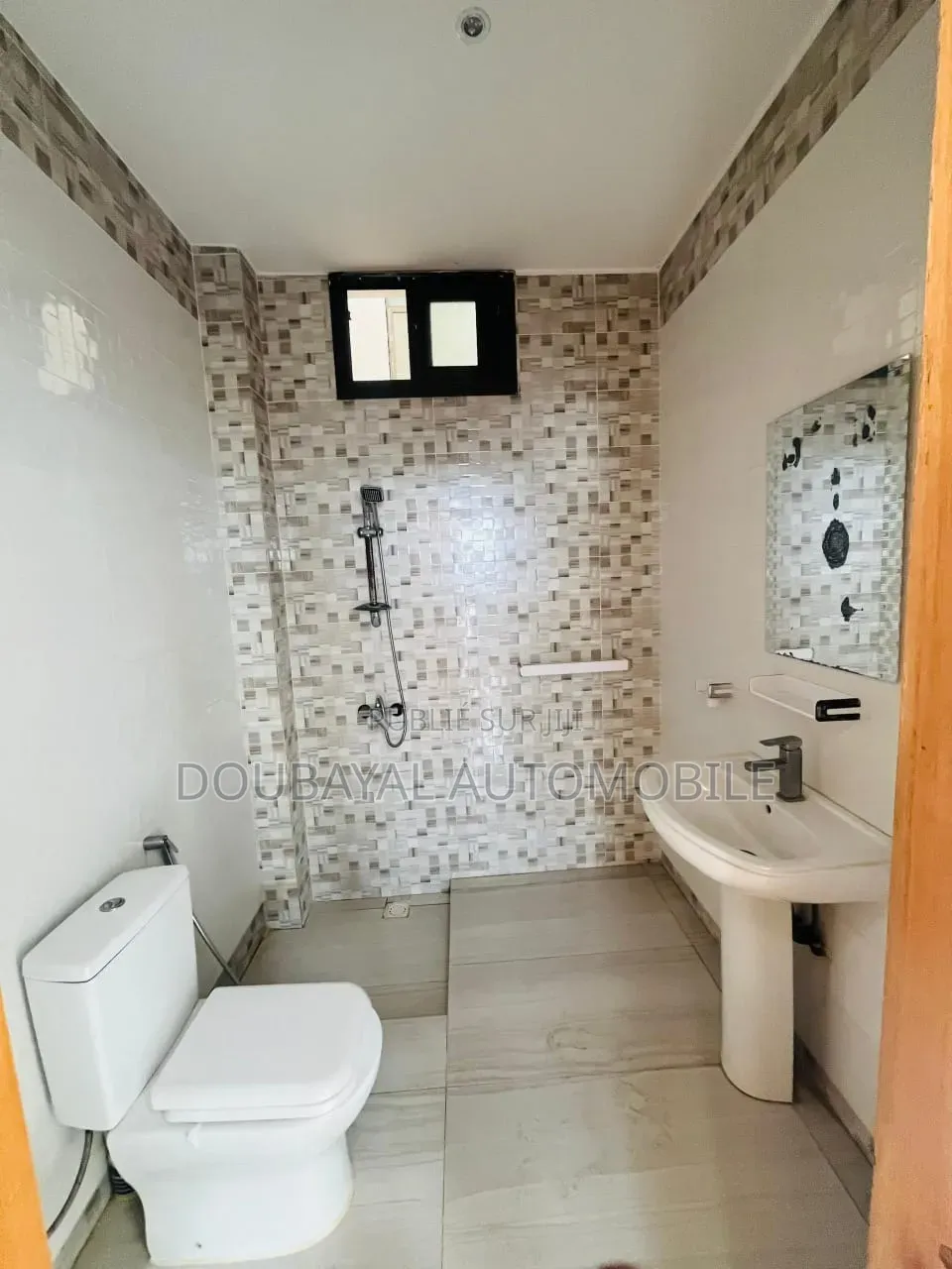 6chbre Villa dans Villa À Louer, Almadies à Louer