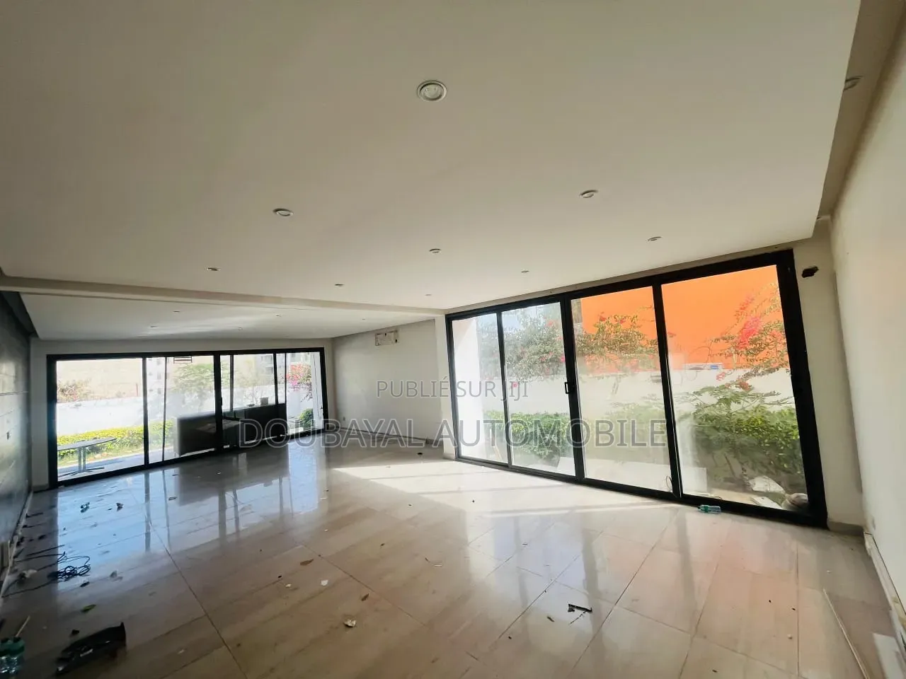 6chbre Villa dans Villa À Louer, Almadies à Louer