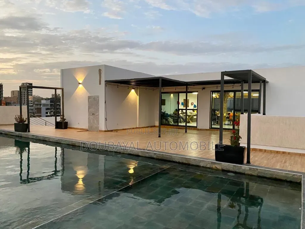 3chbre Appartement dans Oukam Aparament À, Almadies à Louer