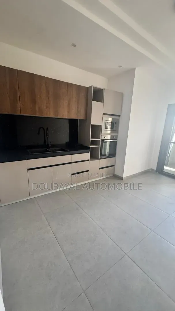 3chbre Appartement dans Oukam Aparament À, Almadies à Louer