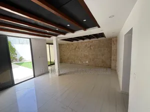 4chbre Villa dans Villa À Louer Vdn, Mermoz Sacré-Cœur à Louer