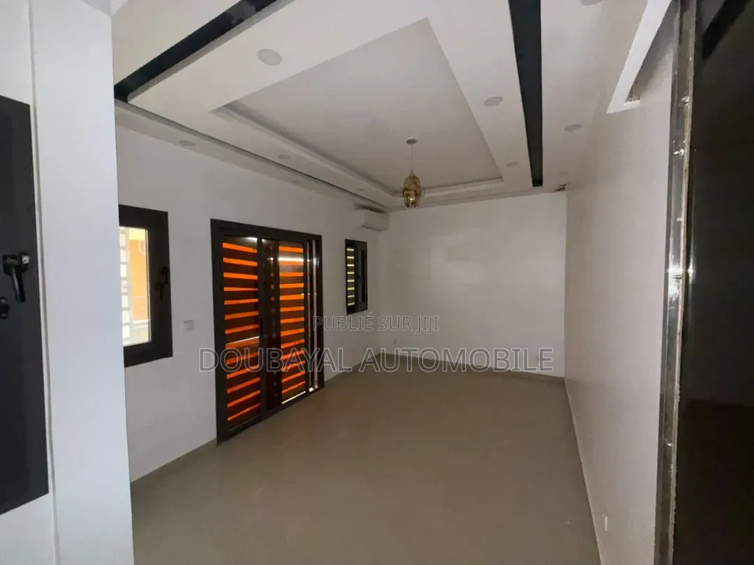 4chbre Villa dans Villa À Louer Vdn, Mermoz Sacré-Cœur à Louer